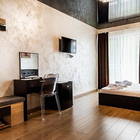 Family Hotel - City Hotel ימבול מראה חיצוני תמונה