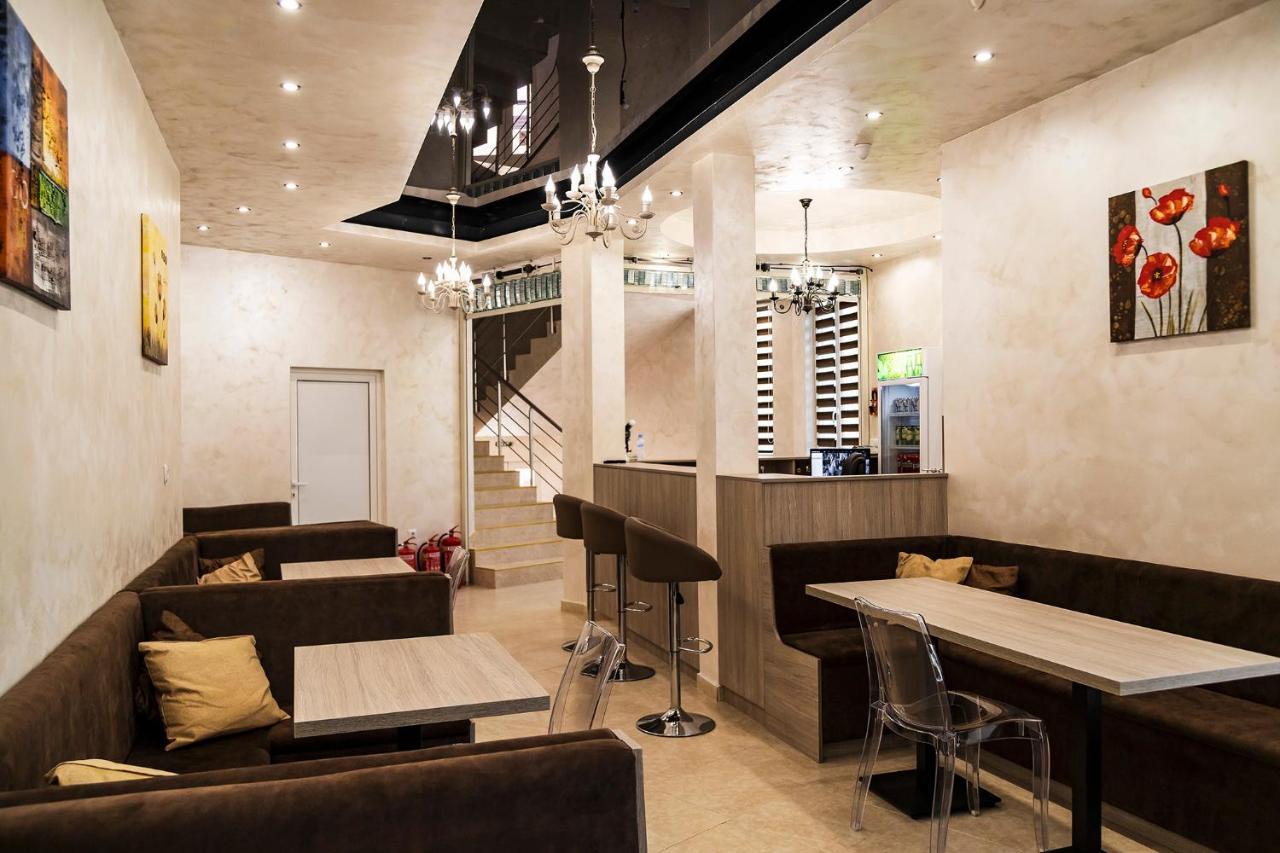 Family Hotel - City Hotel ימבול מראה חיצוני תמונה
