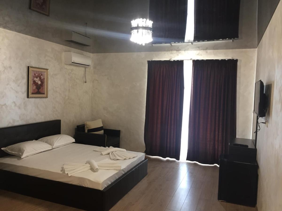 Family Hotel - City Hotel ימבול מראה חיצוני תמונה